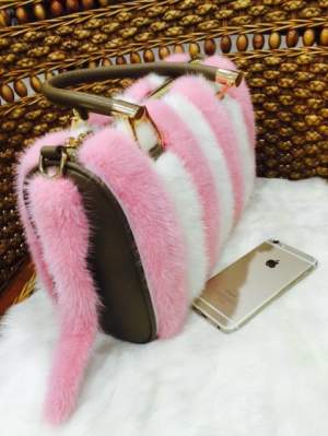 Сумочка из меха Жезель (норка) Сумочка из меха Жезель (норка)